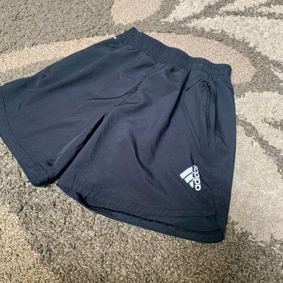 Woman’s Adidas Black Aeroready Running Shorts size S 7” - Picture 3 of 7